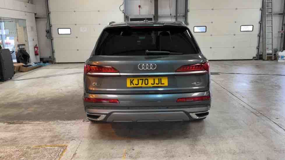More views of Audi Q7