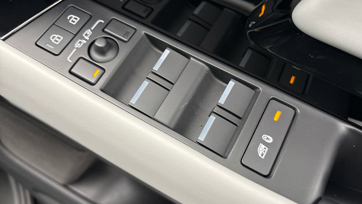 Land Rover Range Rover Evoque Image 25