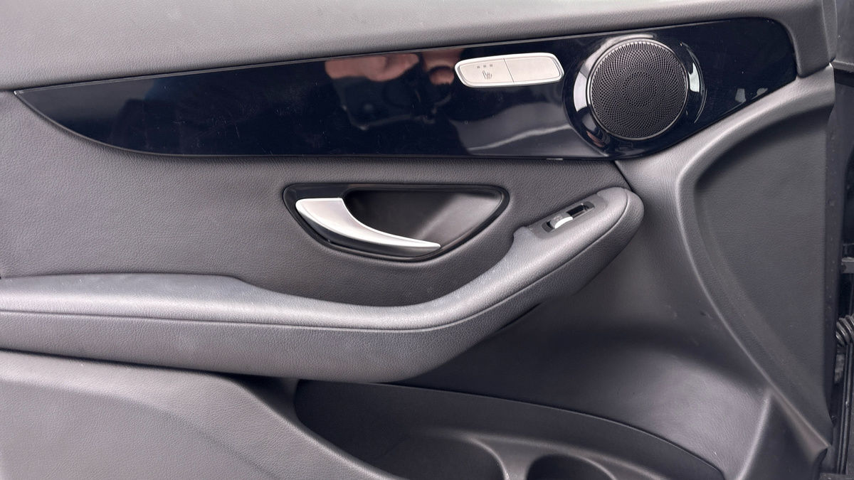 Mercedes-Benz GLC Image 19