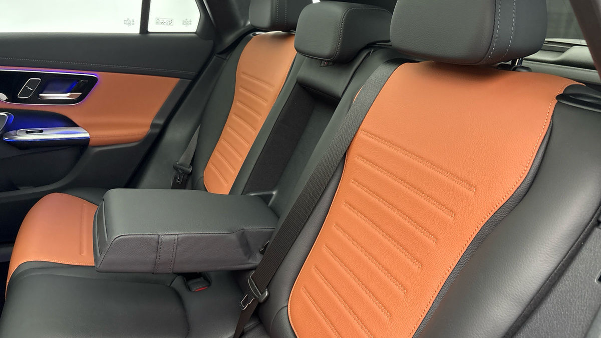 Mercedes-Benz GLC Image 9