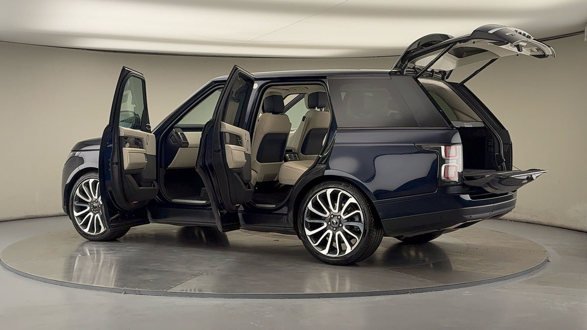 More views of Land Rover Range Rover