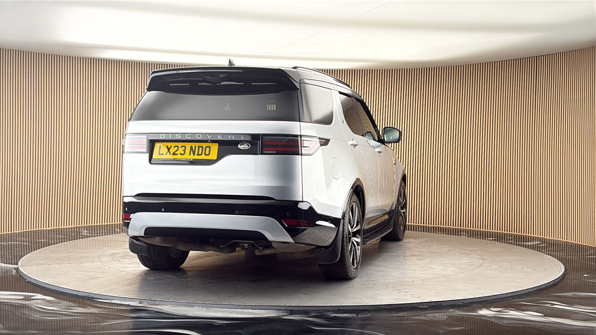 More views of Land Rover Discovery