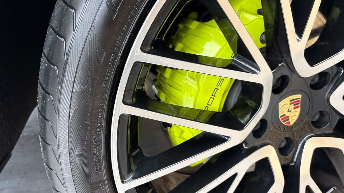 Porsche Cayenne Image 26