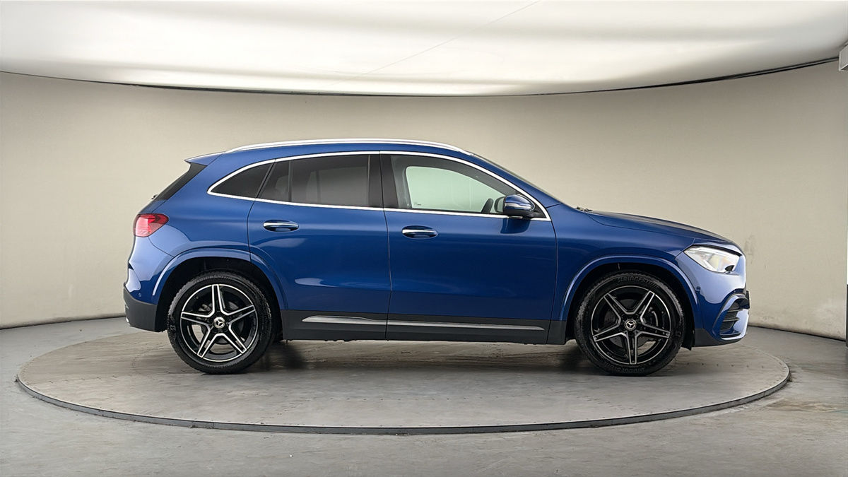 More views of Mercedes-Benz GLA