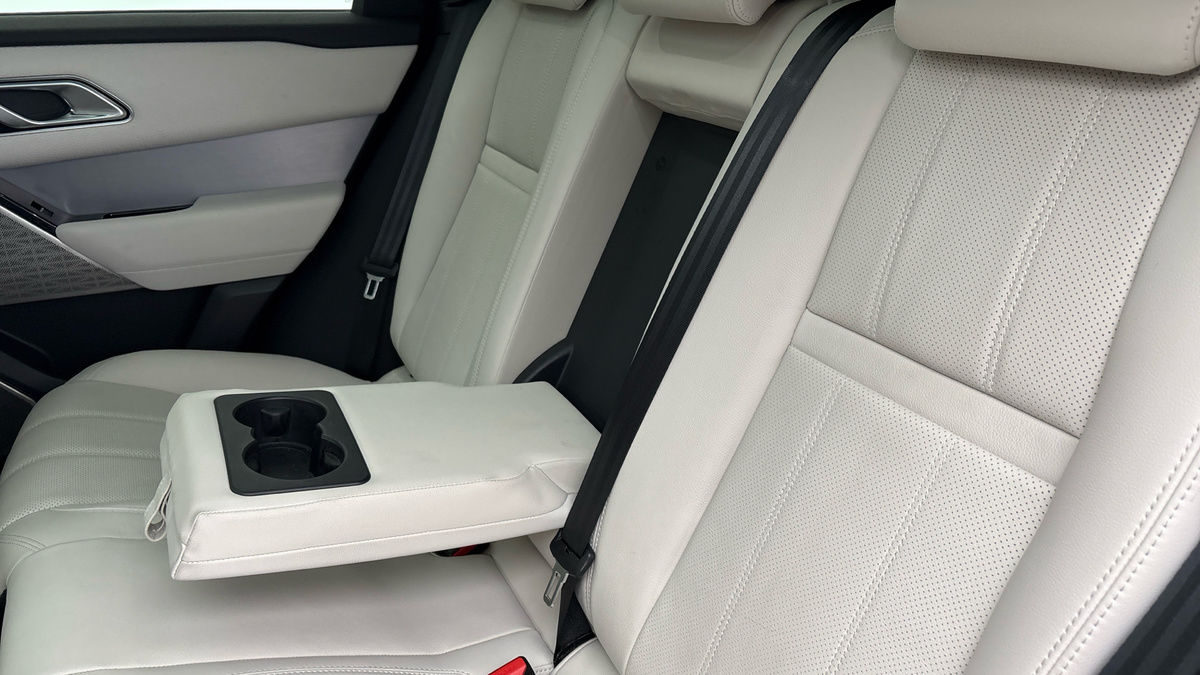 Land Rover Range Rover Velar Image 9