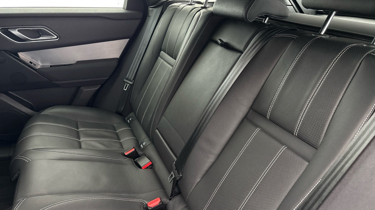 Land Rover Range Rover Velar Image 8