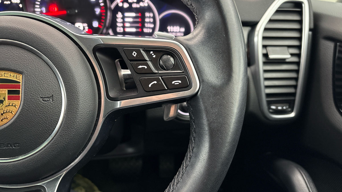 Porsche Cayenne Image 14