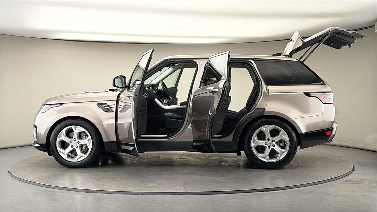 More views of Land Rover Range Rover Sport