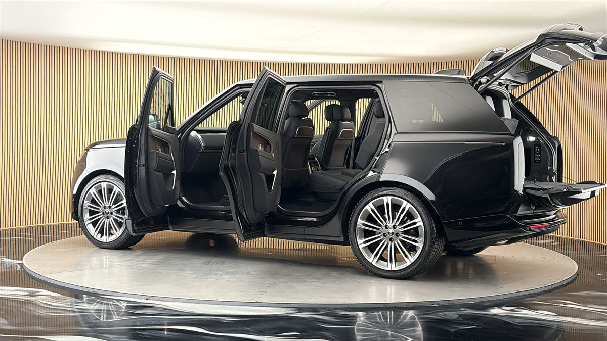 More views of Land Rover Range Rover