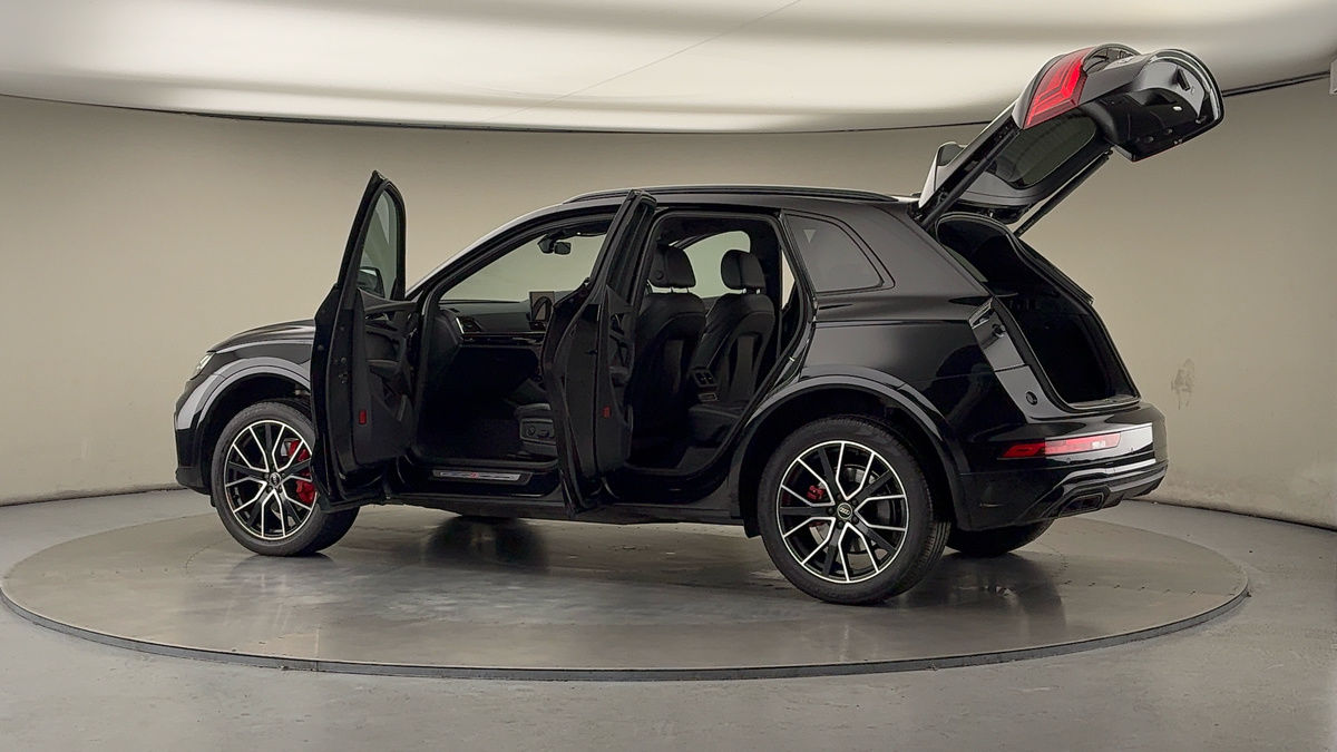 More views of Audi Q5