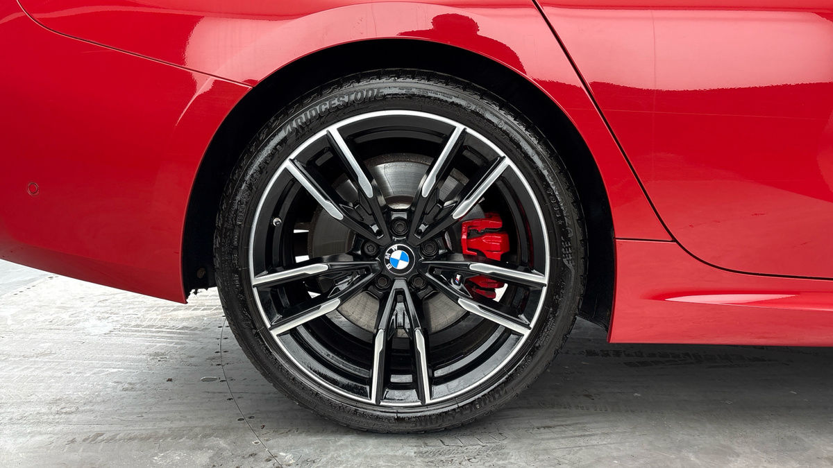 BMW 3 Series Image 10