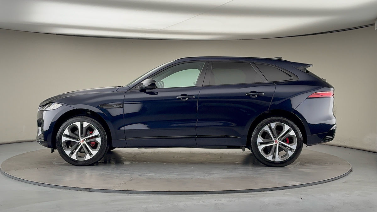 Jaguar F-PACE Image 15