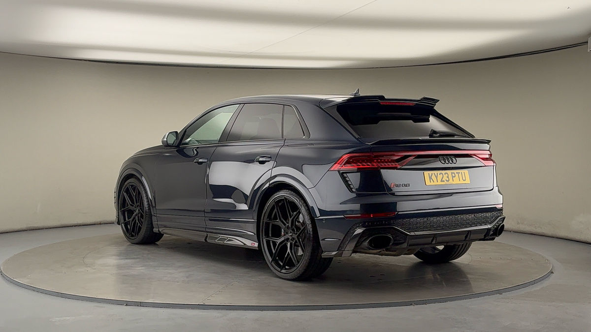 Audi RSQ8 Urban Image 34