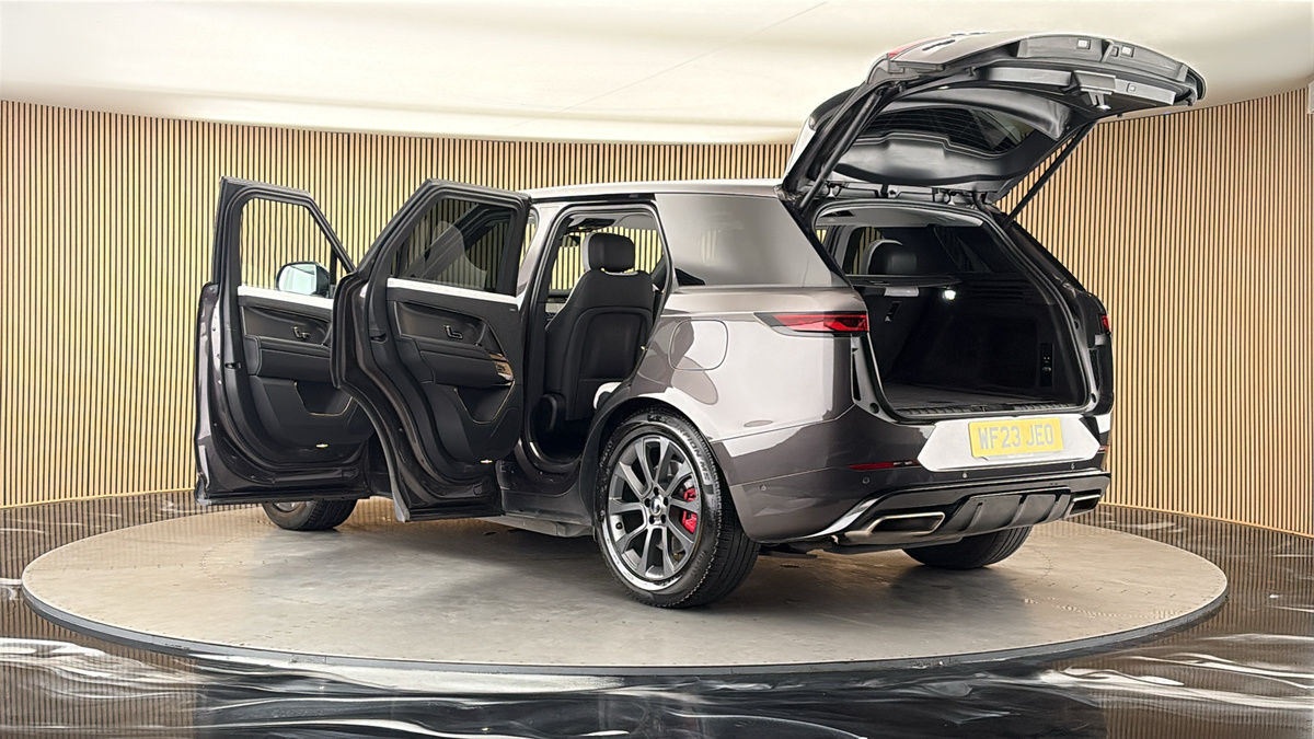 More views of Land Rover Range Rover Sport