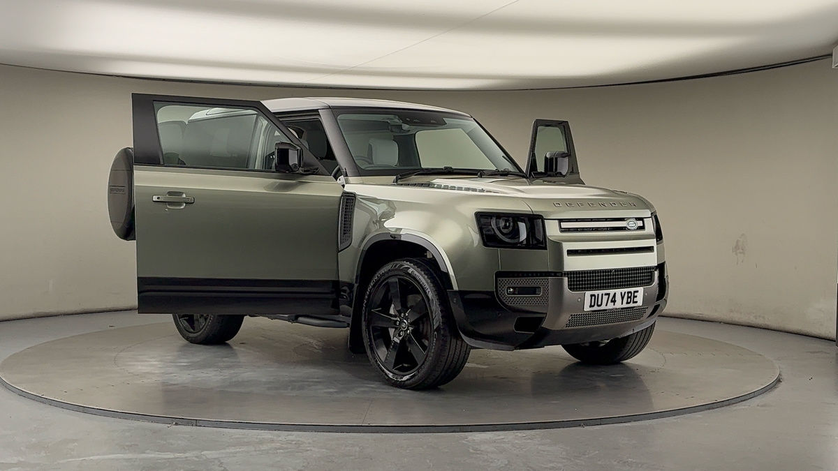 More views of Land Rover Defender 90