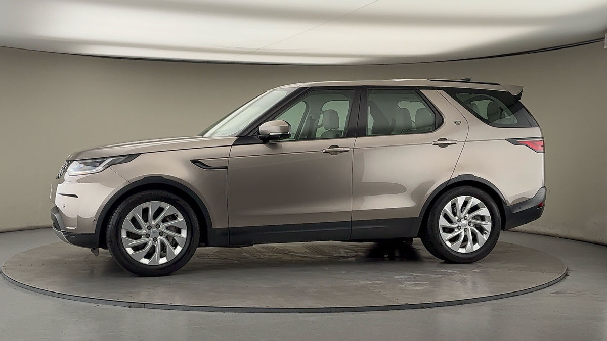 More views of Land Rover Discovery