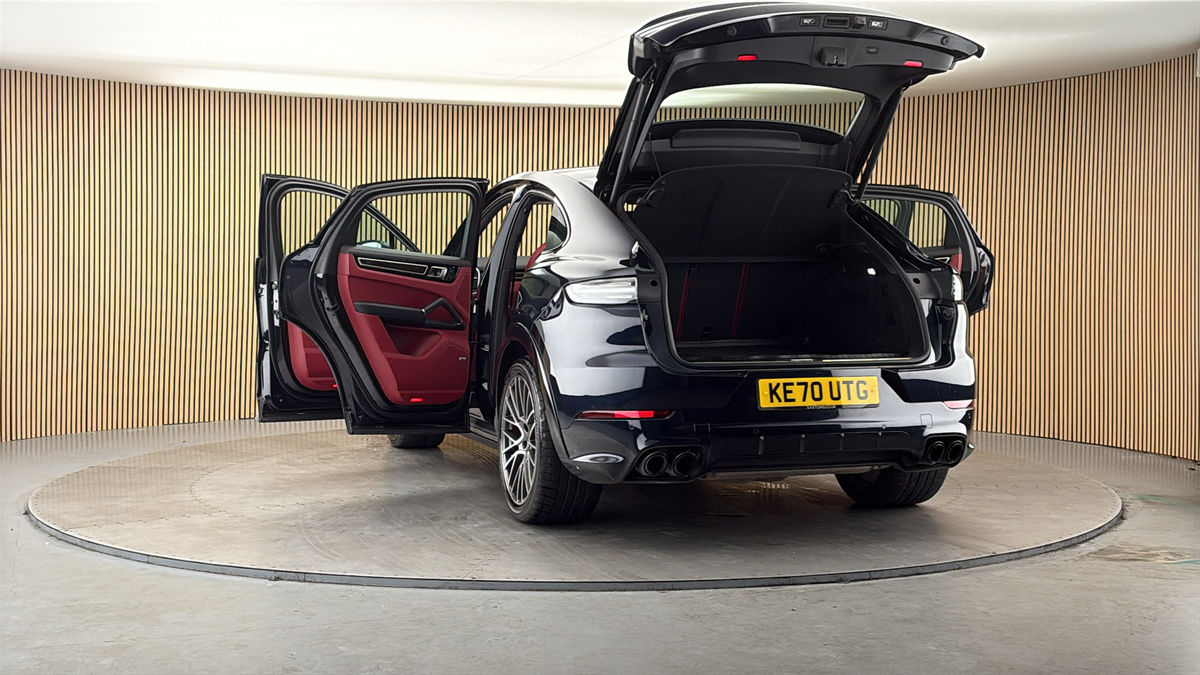 More views of Porsche Cayenne