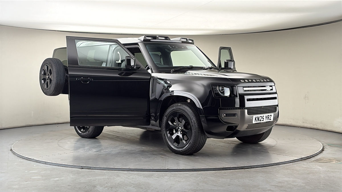 More views of Land Rover Defender 90