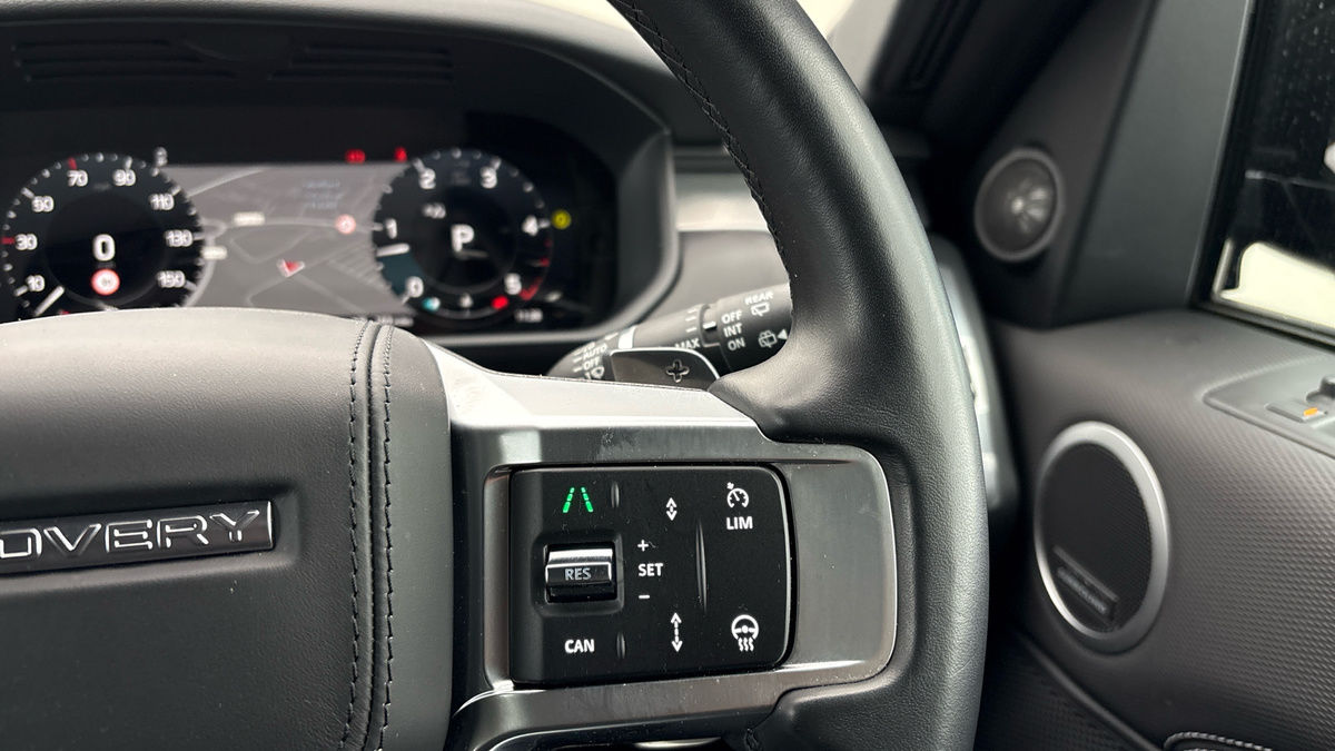 Land Rover Discovery Image 14