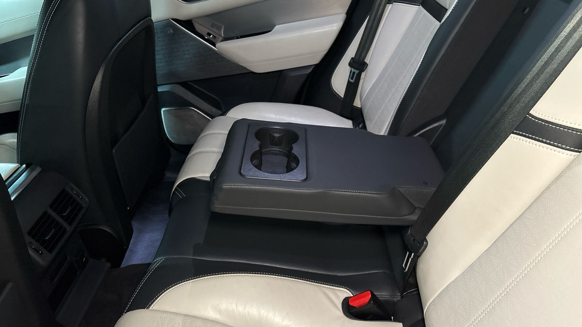 Land Rover Range Rover Velar Image 9