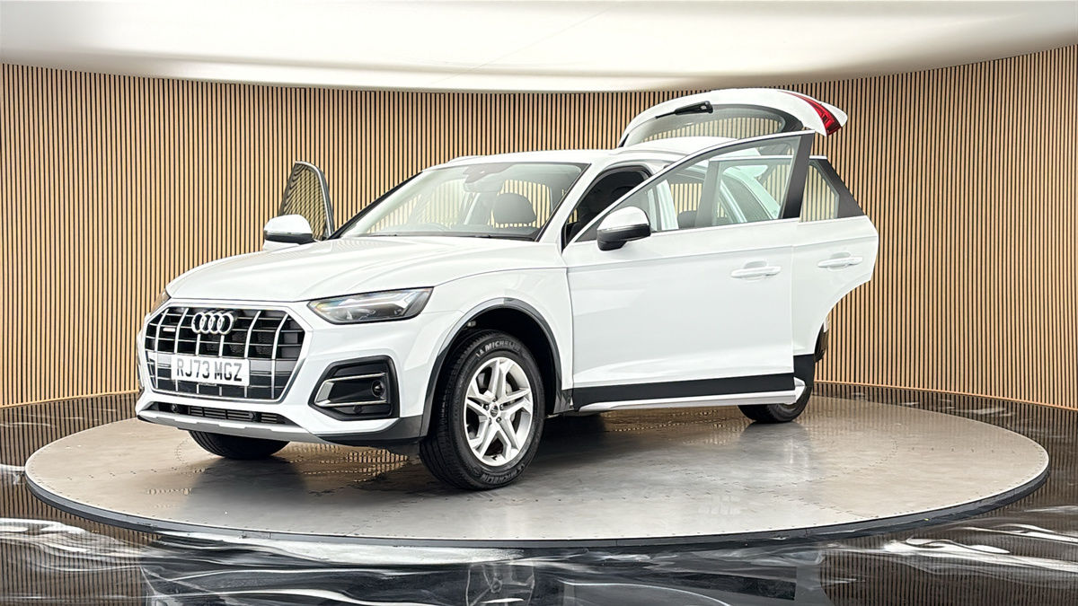 More views of Audi Q5