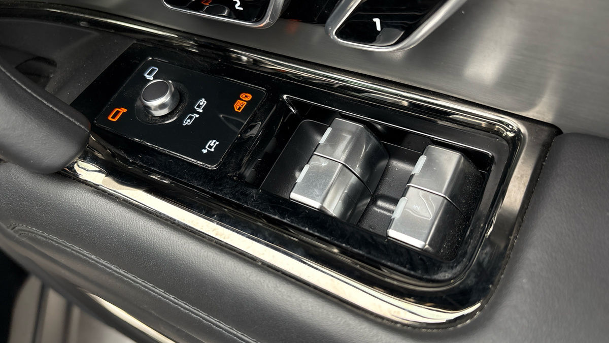 Land Rover Range Rover Sport Image 26
