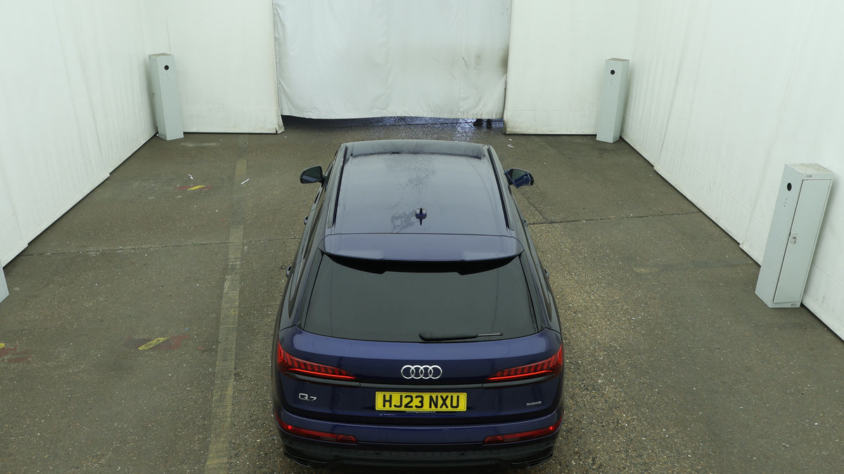 Audi Q7 Image 8