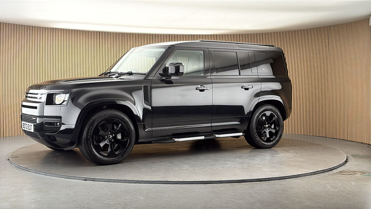 More views of Land Rover Defender 110