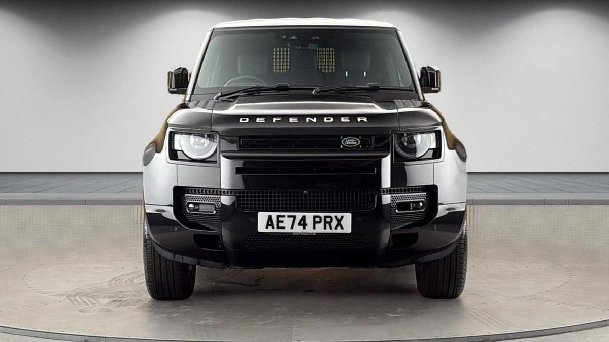 Land Rover Defender 90 Image 3