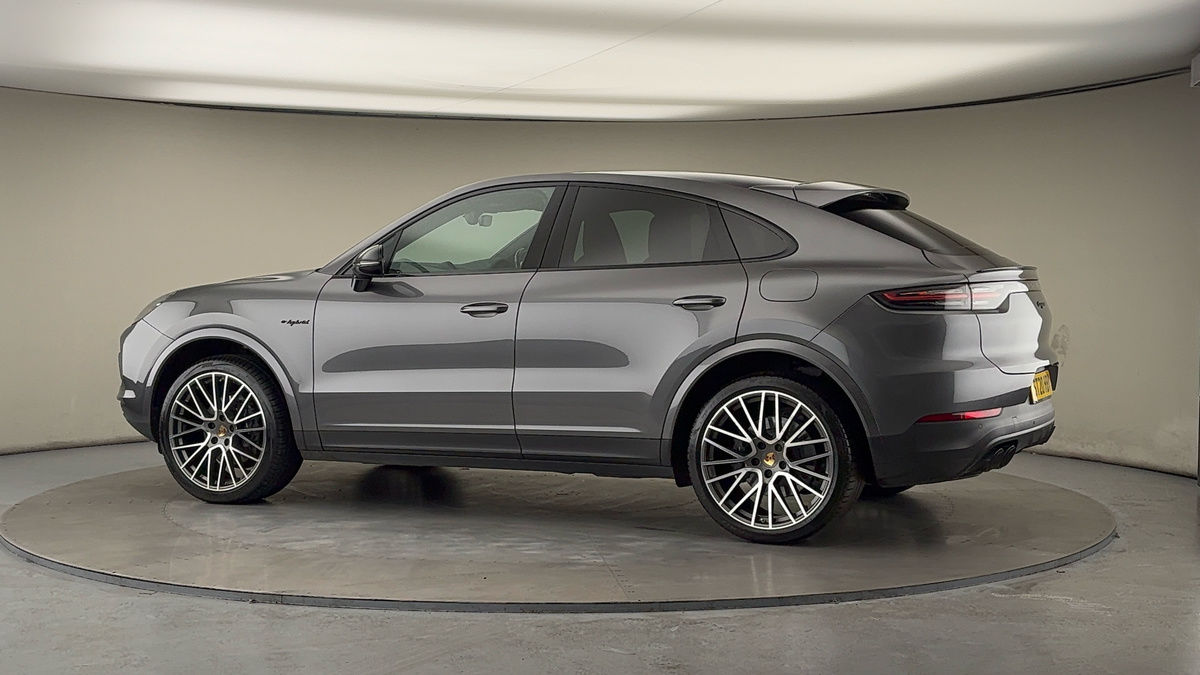 More views of Porsche Cayenne