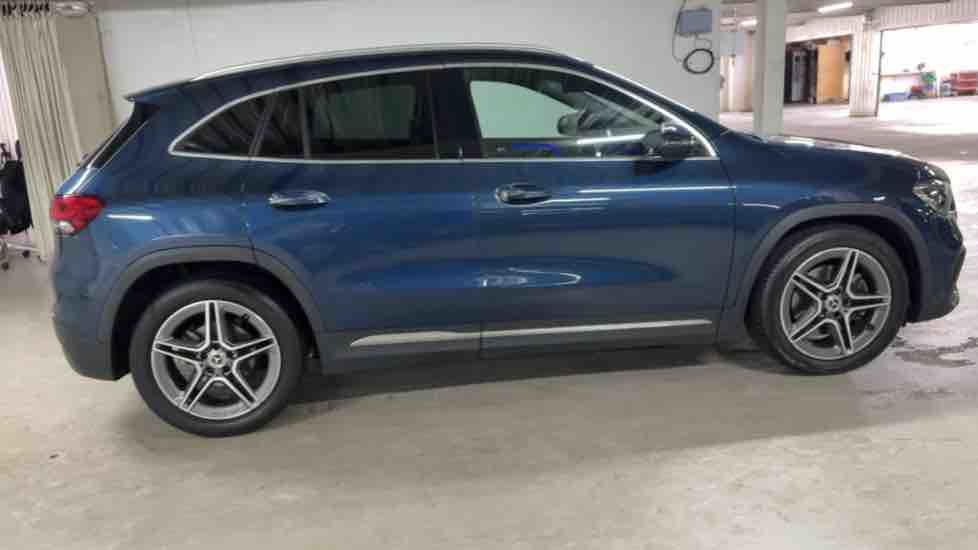 More views of Mercedes-Benz GLA