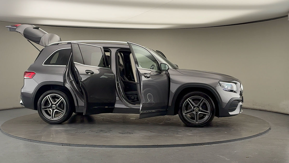 More views of Mercedes-Benz GLB