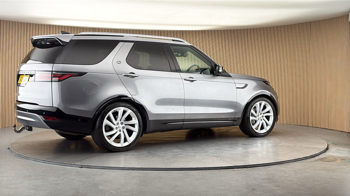 More views of Land Rover Discovery