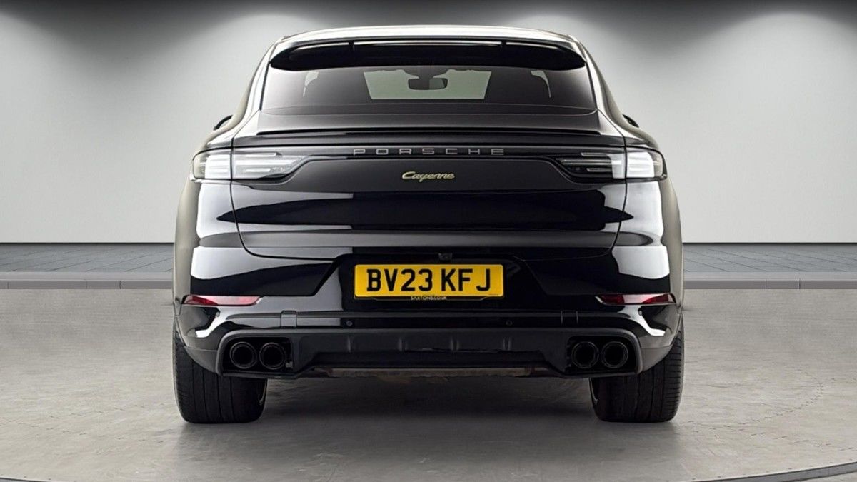 Porsche Cayenne Image 4