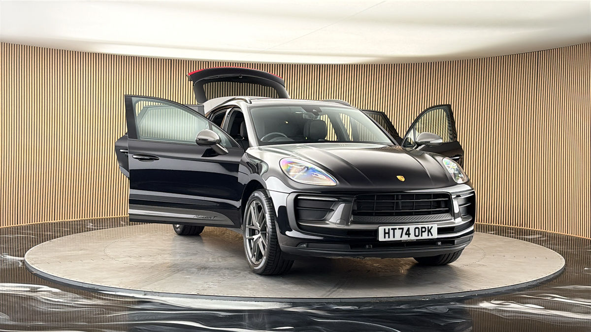 More views of Porsche Macan