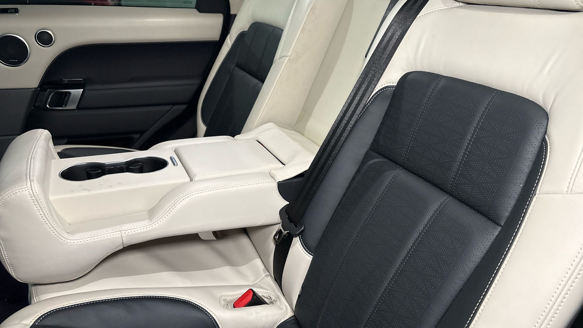 Land Rover Range Rover Sport Image 9