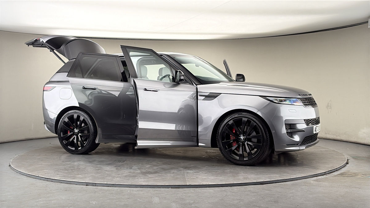 More views of Land Rover Range Rover Sport