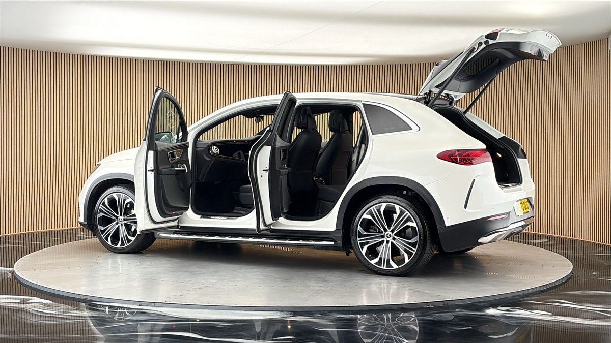 More views of Mercedes-Benz EQE
