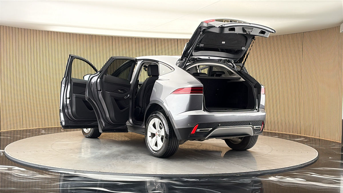 Jaguar E-PACE Image 23