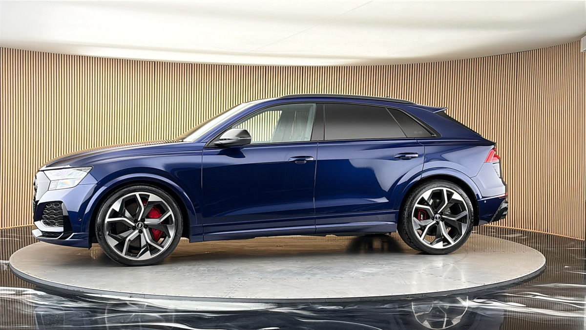 More views of Audi RSQ8