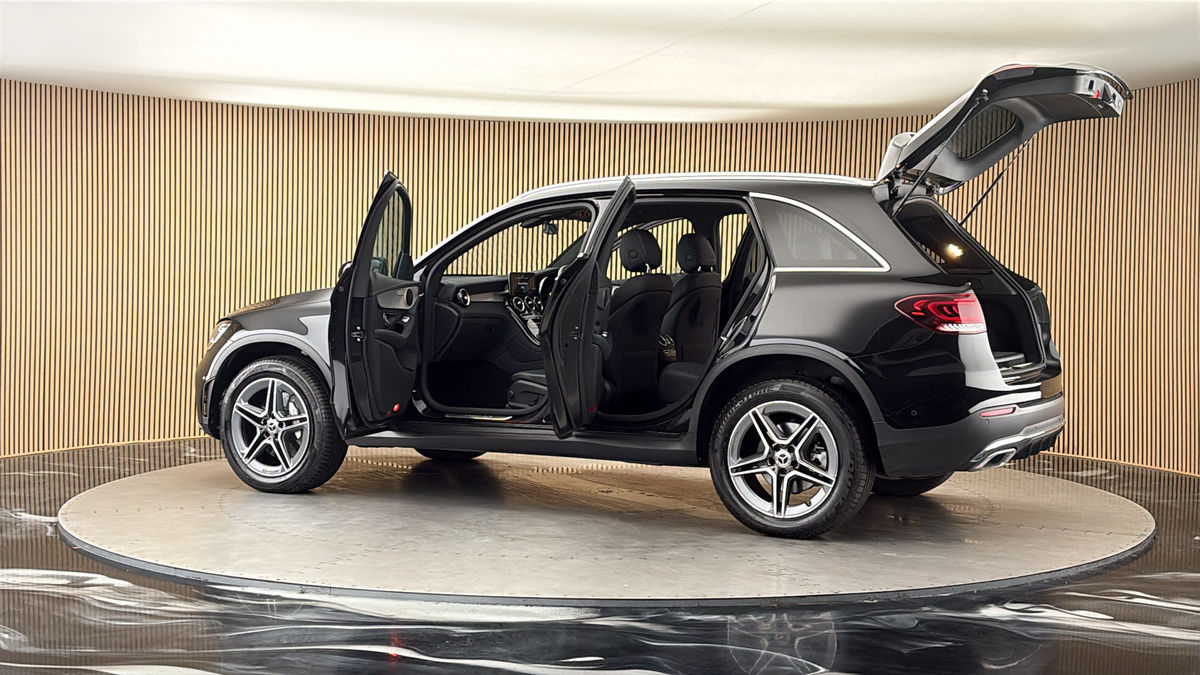 More views of Mercedes-Benz GLC