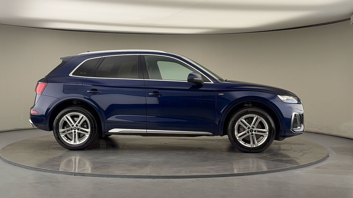 More views of Audi Q5