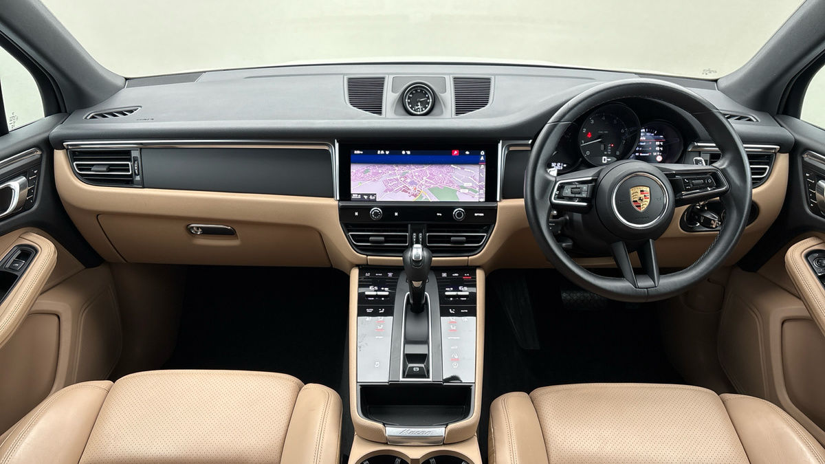 Porsche Macan Image 12