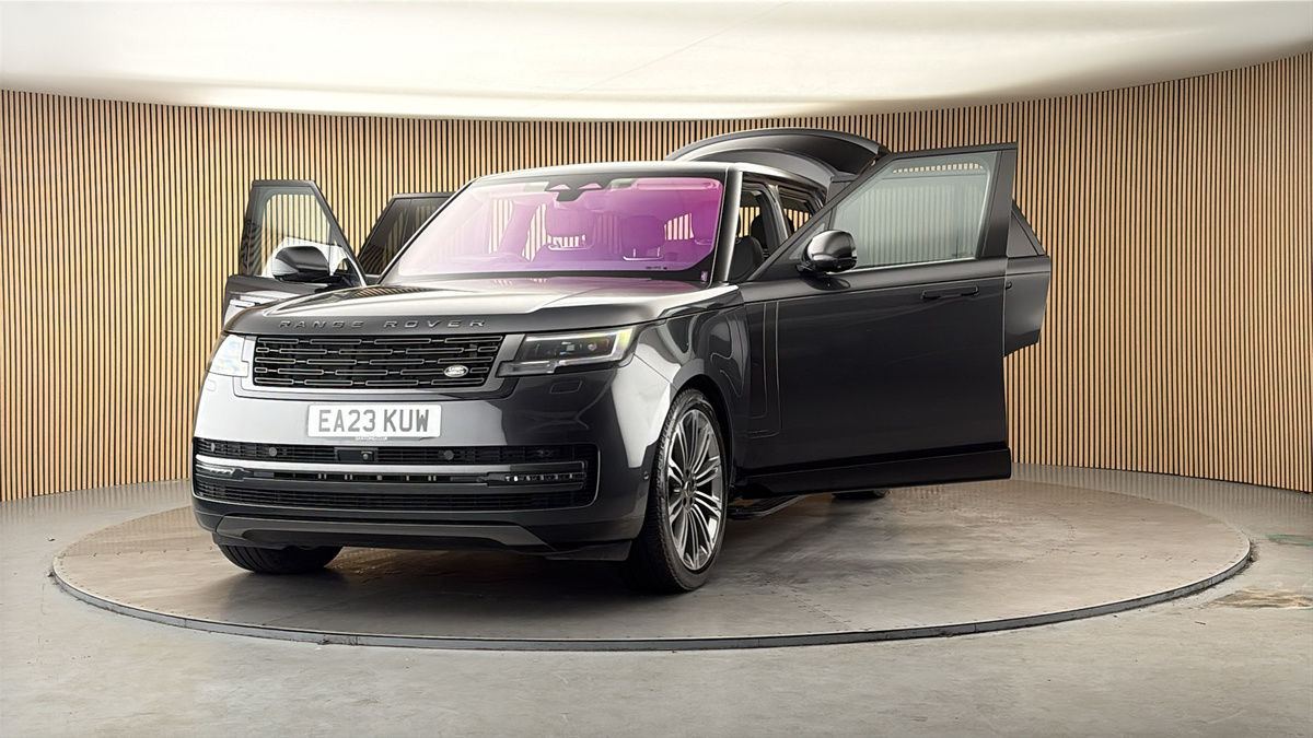 More views of Land Rover Range Rover
