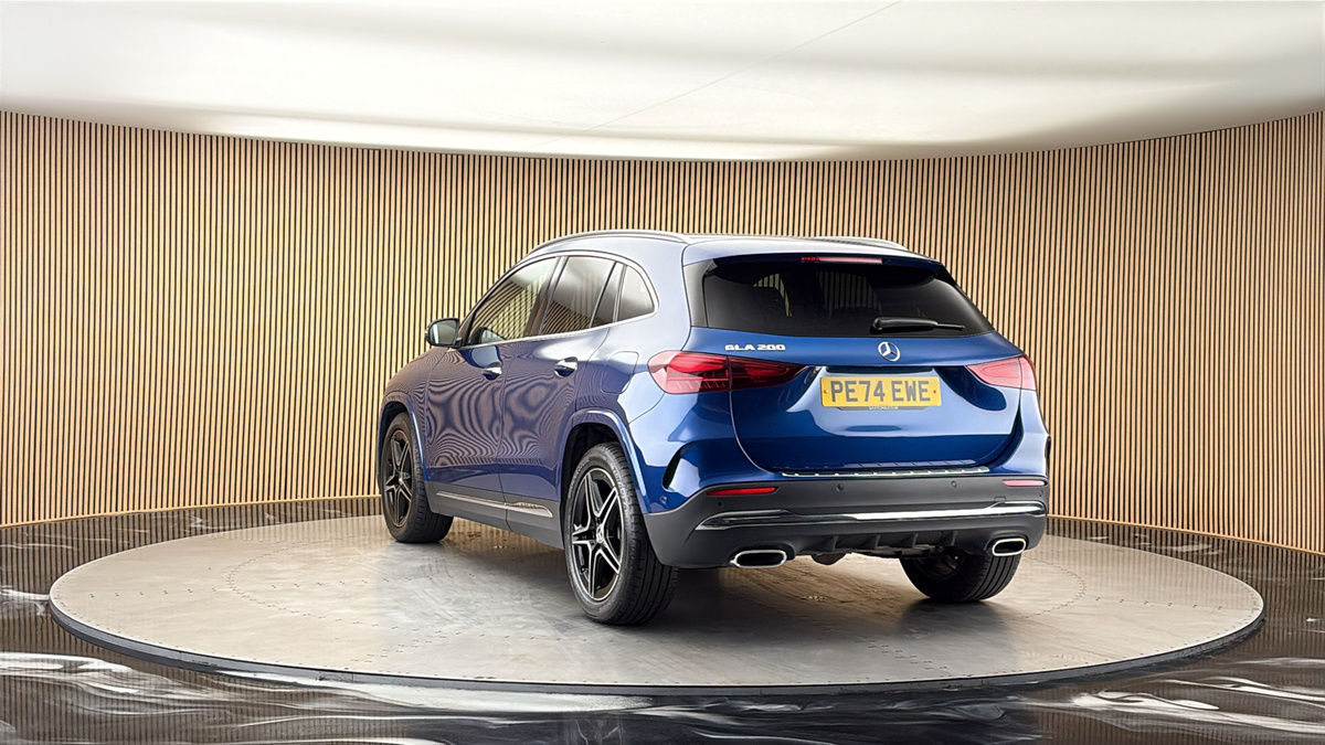 More views of Mercedes-Benz GLA