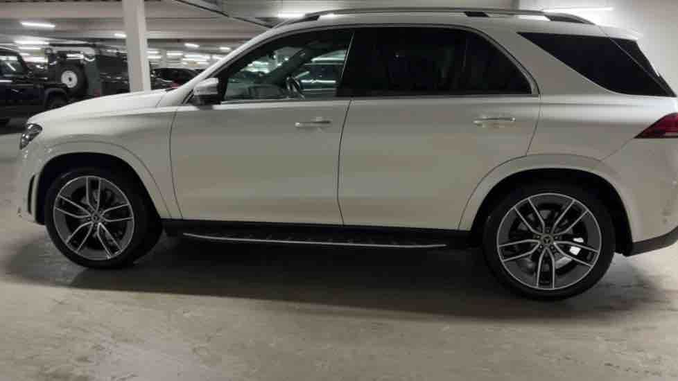 More views of Mercedes-Benz GLE