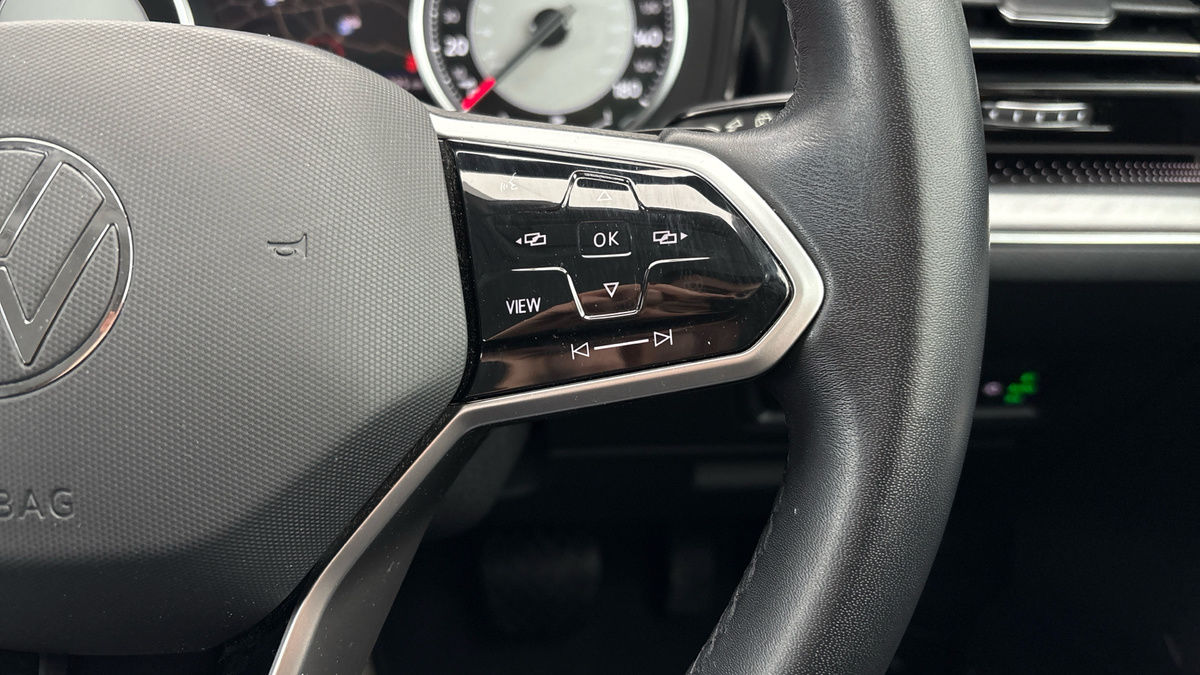 Volkswagen Touareg Image 14