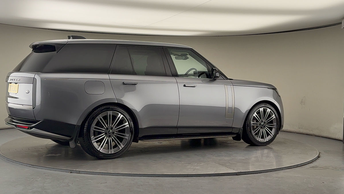 More views of Land Rover Range Rover