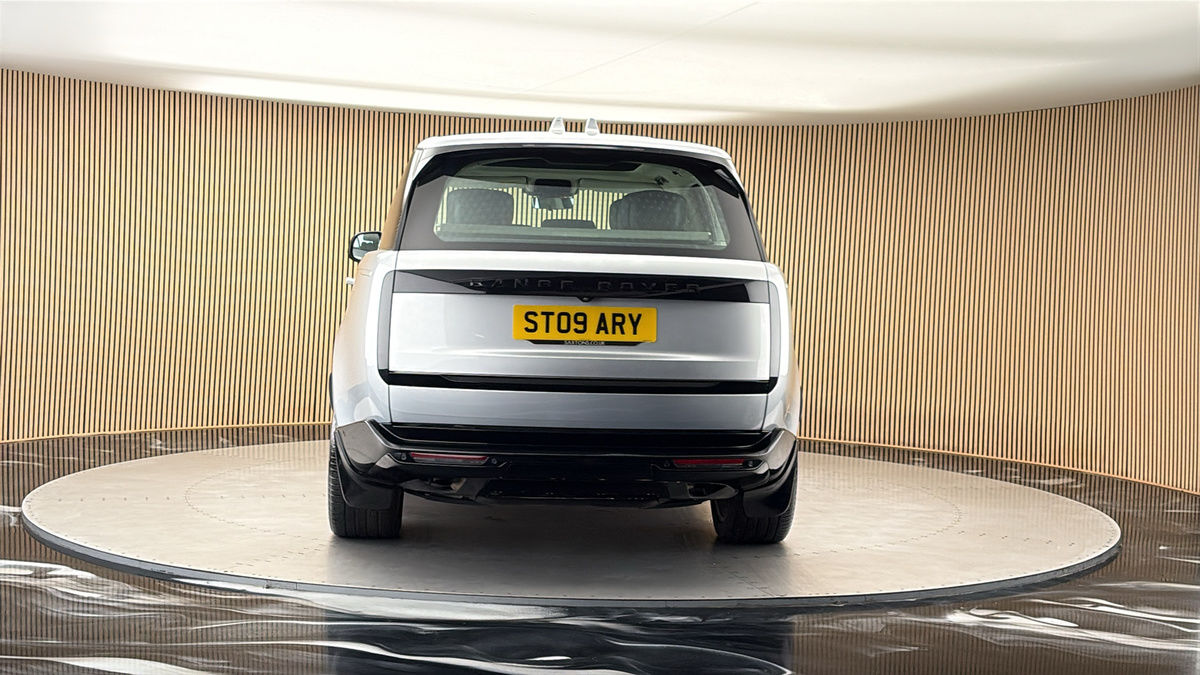 More views of Land Rover Range Rover