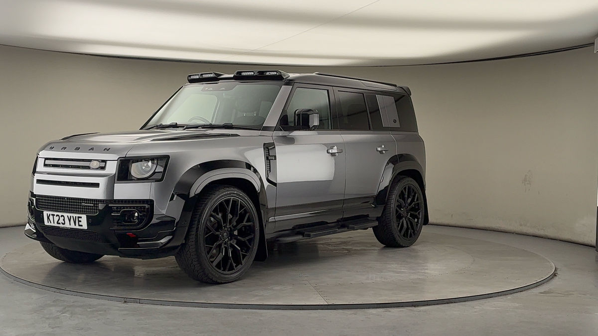 More views of Land Rover Defender 110